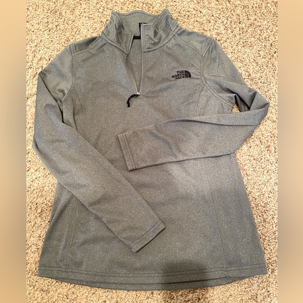 North Face 1/2 zip top